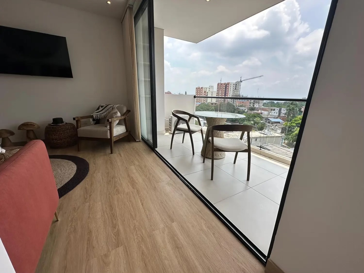 Apartamento en arriendo en Santa Teresita, Cali en Santa Teresita, Cali — foto 2 de 10