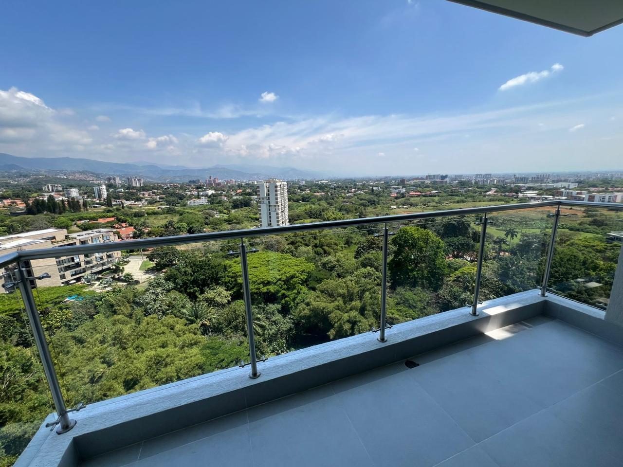 Apartamento en arriendo en Sur, Pance, Cali en Sur, Pance, Cali — foto 1 de 10