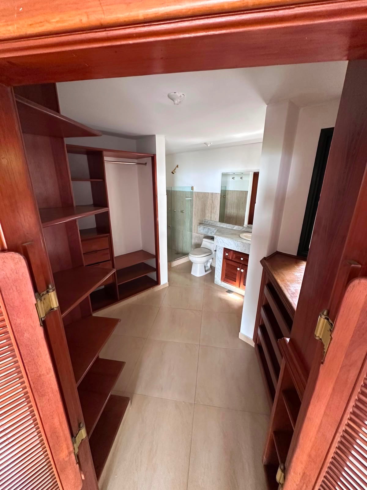 Apartamento en arriendo en Bellavista, Cali en Bellavista, Cali — foto 6 de 10