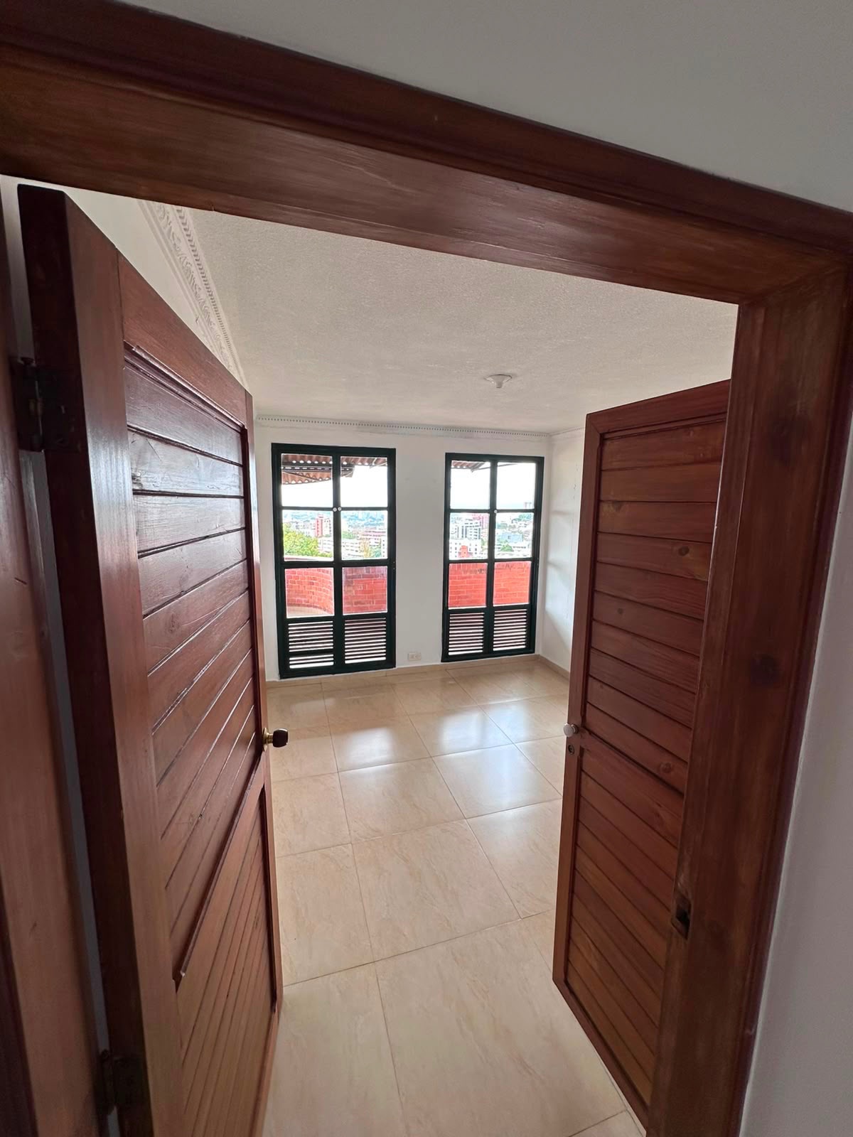 Apartamento en arriendo en Bellavista, Cali en Bellavista, Cali — foto 3 de 10
