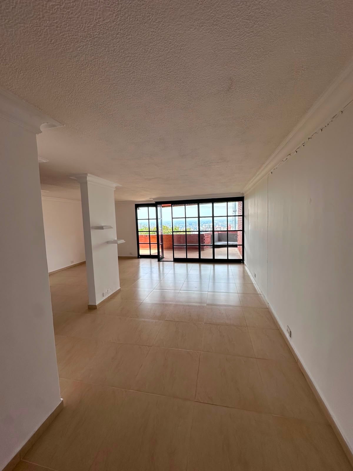 Apartamento en arriendo en Bellavista, Cali en Bellavista, Cali — foto 1 de 10
