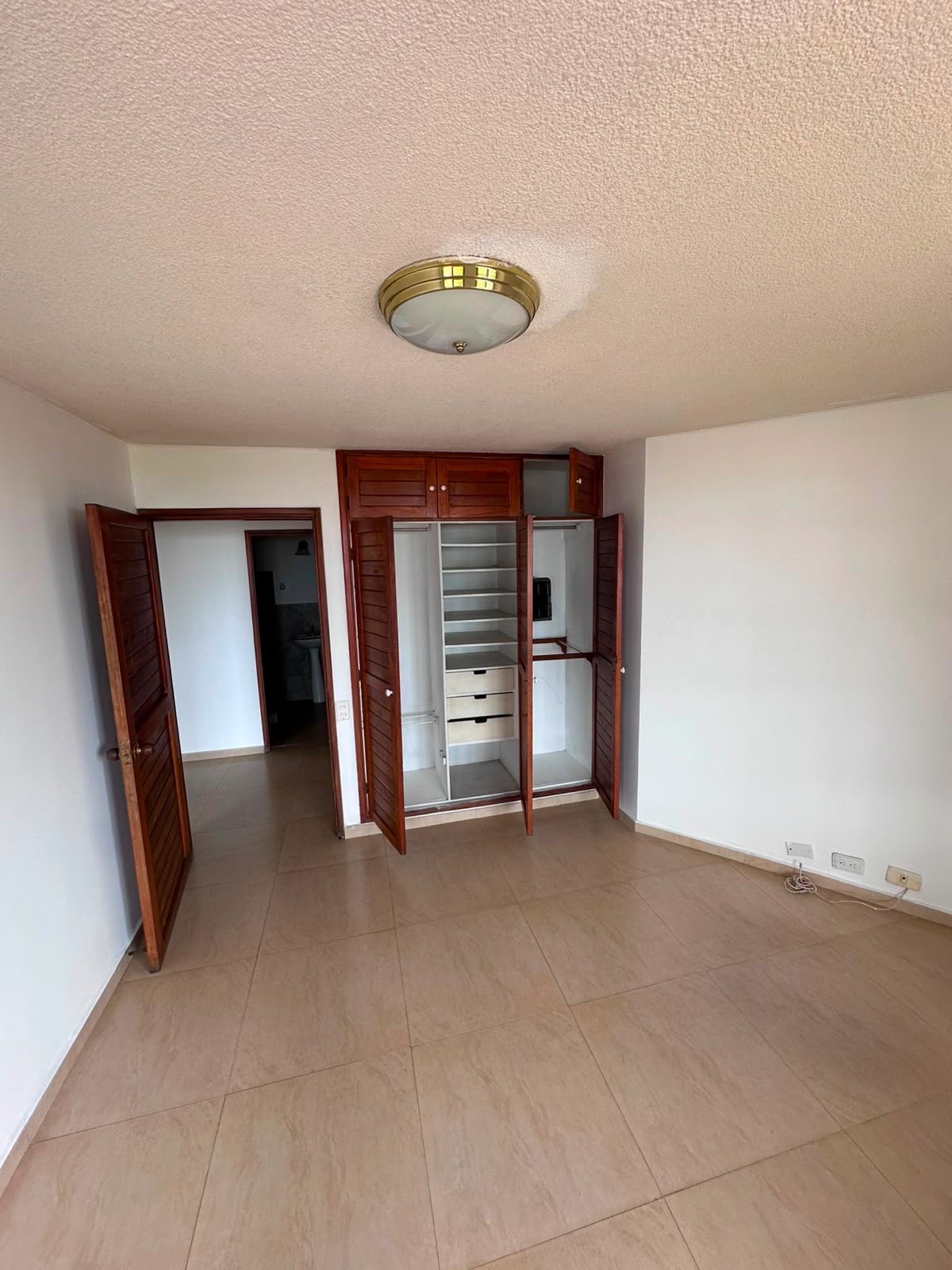 Apartamento en arriendo en Bellavista, Cali en Bellavista, Cali — foto 8 de 10