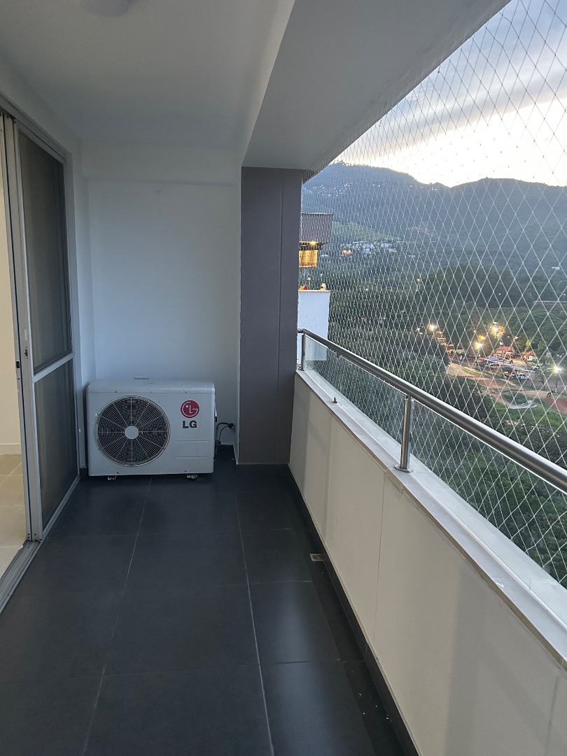 Apartamento en arriendo en PATIOS DE LA FLORA   Norte, Cali en PATIOS DE LA FLORA   Norte, Cali — foto 2 de 18